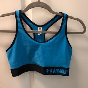 NWOT Under Armour sports bra